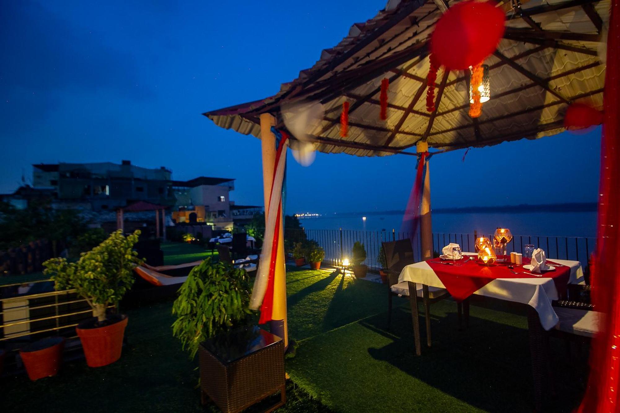 Amritara Suryauday Haveli Hotel Varanasi Eksteriør billede