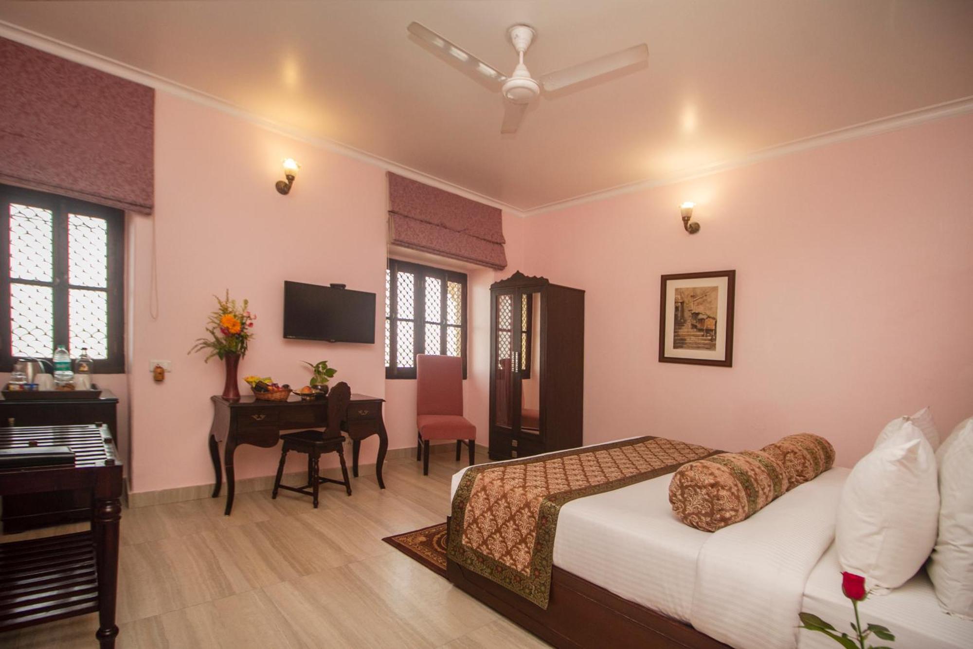 Amritara Suryauday Haveli Hotel Varanasi Eksteriør billede